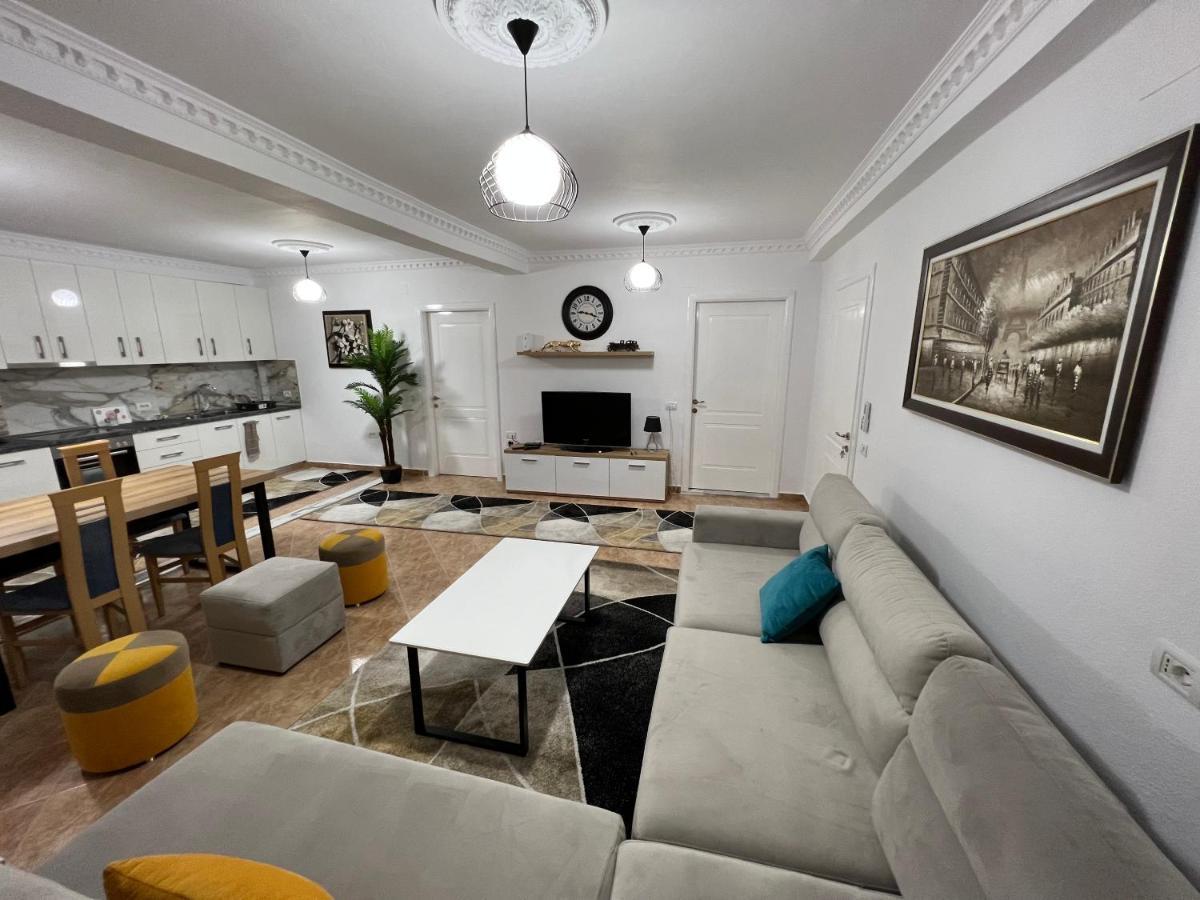Daily Rent Apartment City Center Elbasan 6 Extérieur photo