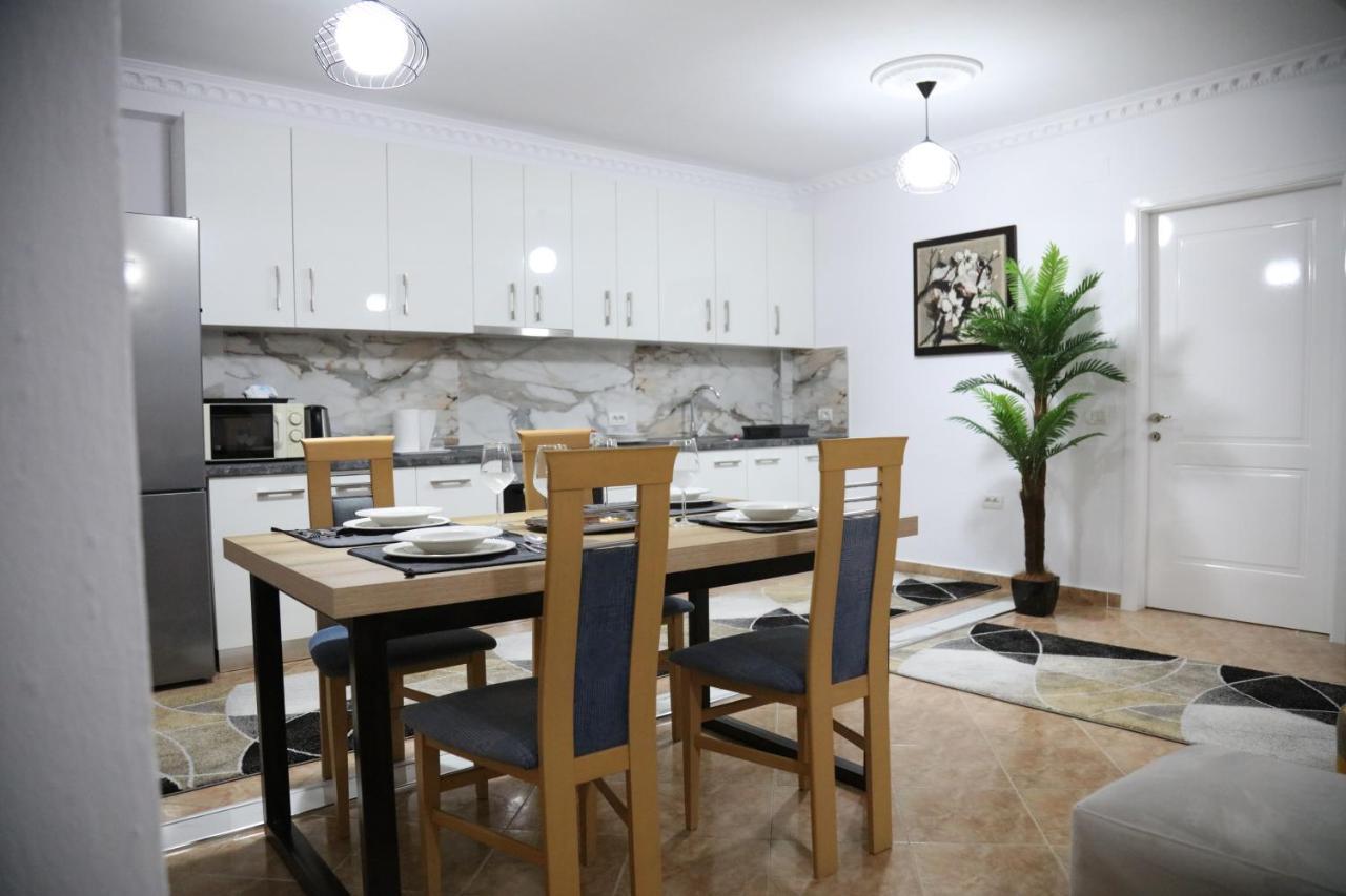 Daily Rent Apartment City Center Elbasan 6 Extérieur photo
