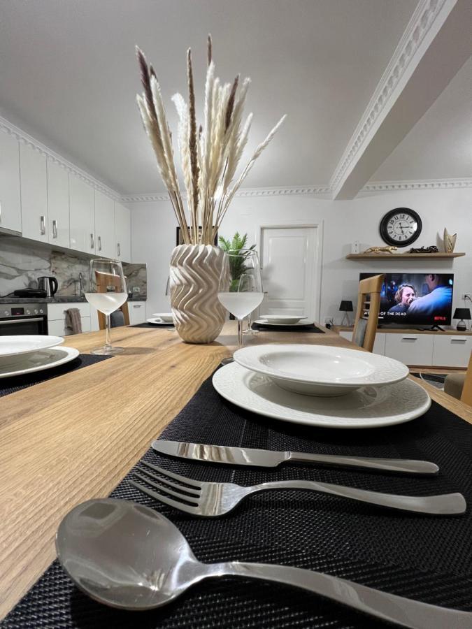 Daily Rent Apartment City Center Elbasan 6 Extérieur photo