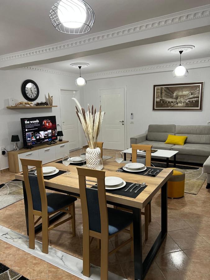 Daily Rent Apartment City Center Elbasan 6 Extérieur photo