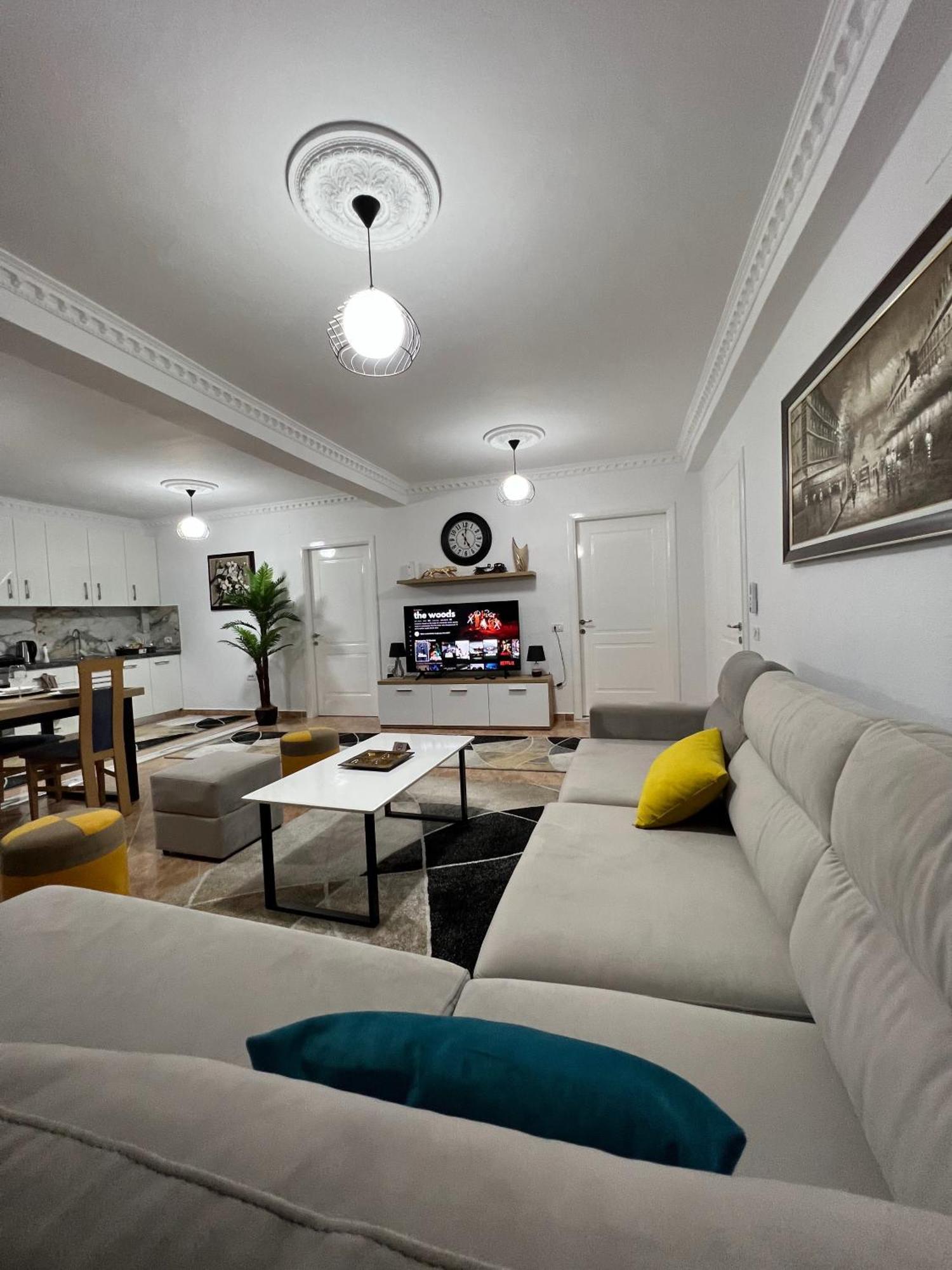 Daily Rent Apartment City Center Elbasan 6 Extérieur photo